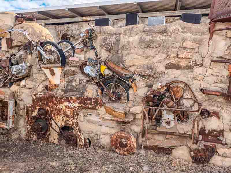 See what you can find in Arno's Wall!